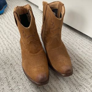 ROPER PULL ON SHORT COWBOY BOOTS